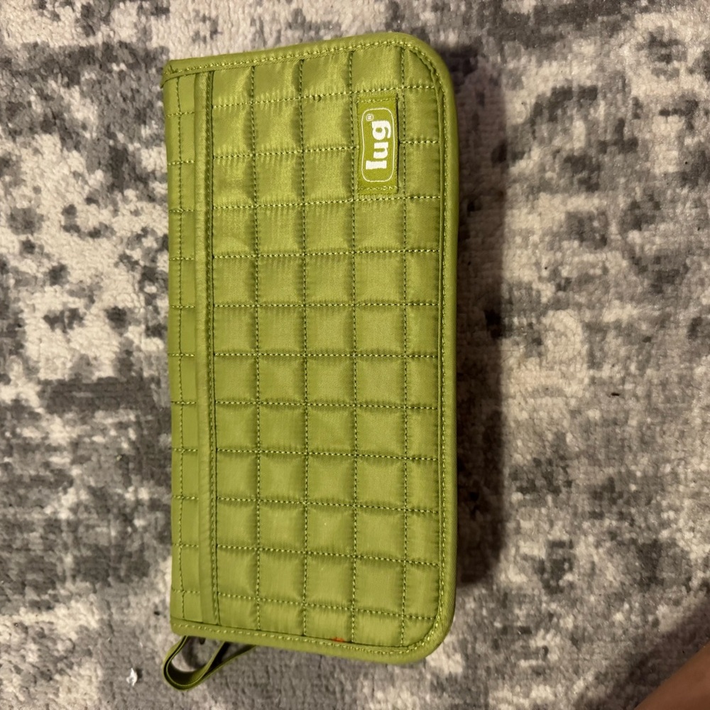 Lug Quilted Wallet in Vibrant Green